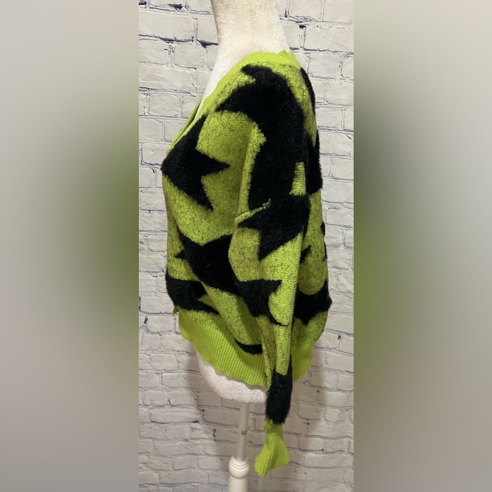 Shein Slaydiva Star Pattern Fluorescent Green Cardigan Small 3 Button - Picture 2 of 5